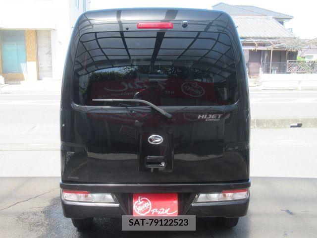 Daihatsu HIJET CARGO 2017-12 271818-11
