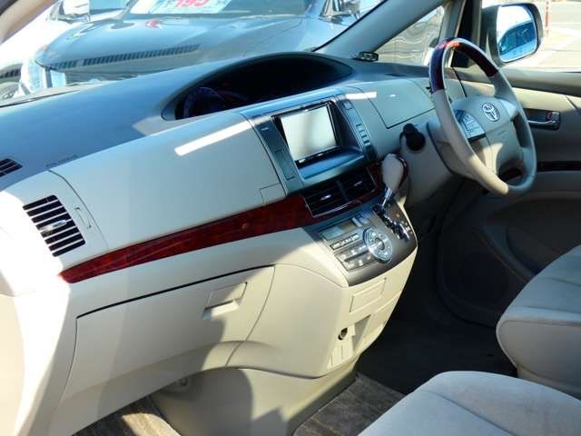 Toyota ESTIMA 2012-01 189477-13