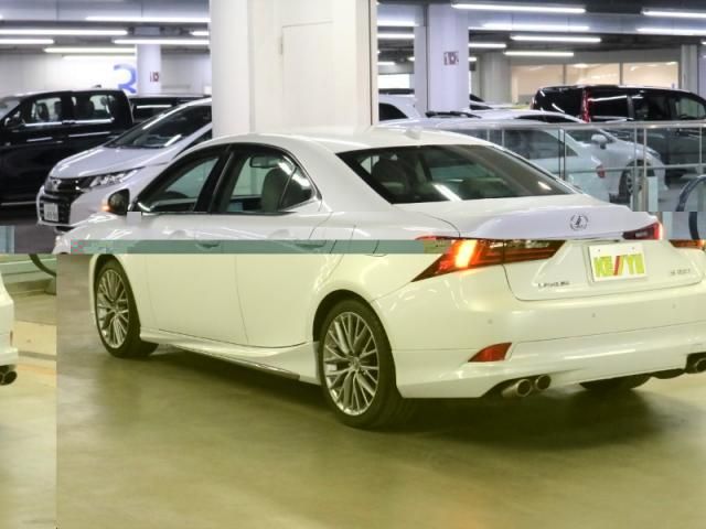 Lexus IS 2013-11 1266-7