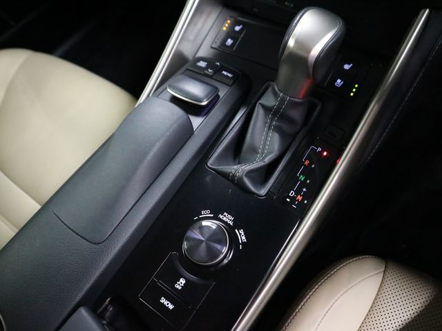 Lexus IS 2013-11 1266-19
