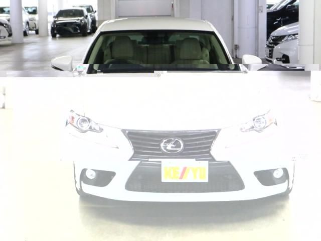 Lexus IS 2013-11 1266-5