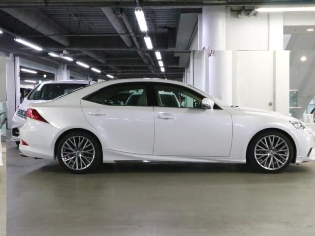 Lexus IS 2013-11 1266-8