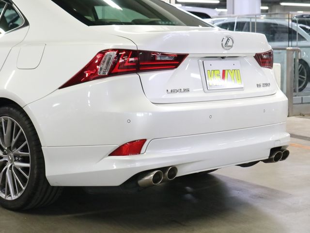 Lexus IS 2013-11 1266-29
