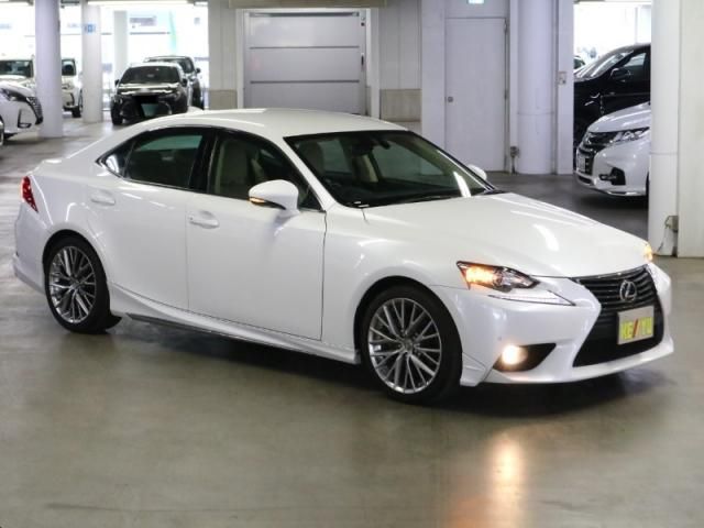 Lexus IS 2013-11 1266-4