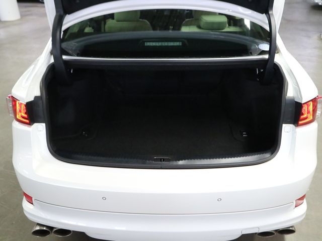 Lexus IS 2013-11 1266-14
