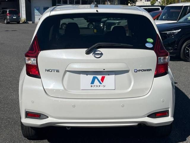 Nissan NOTE 2018-08 15982-15