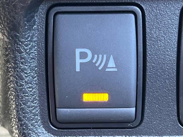 Nissan NOTE 2018-08 15982-5