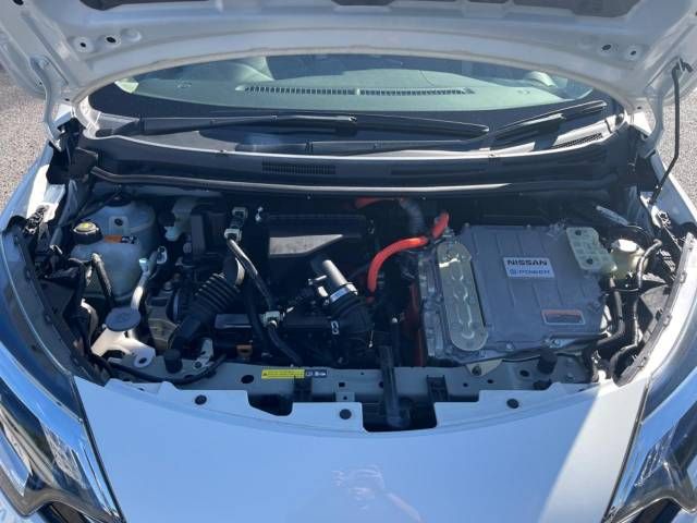 Nissan NOTE 2018-08 15982-18