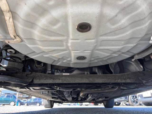 Nissan NOTE 2018-08 15982-19