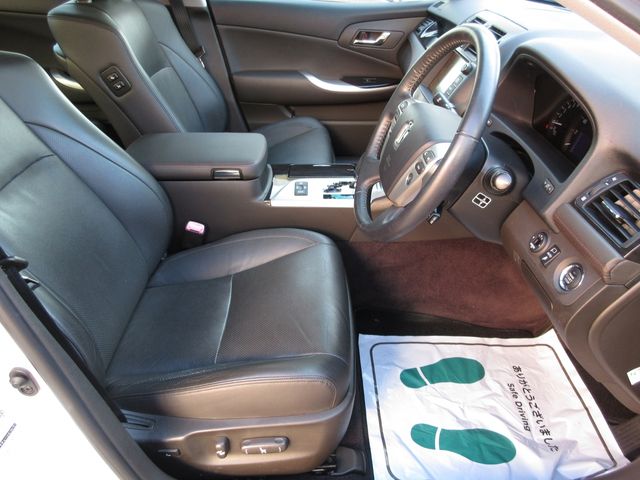 Toyota CROWN SEDAN 2010-08 181882-19