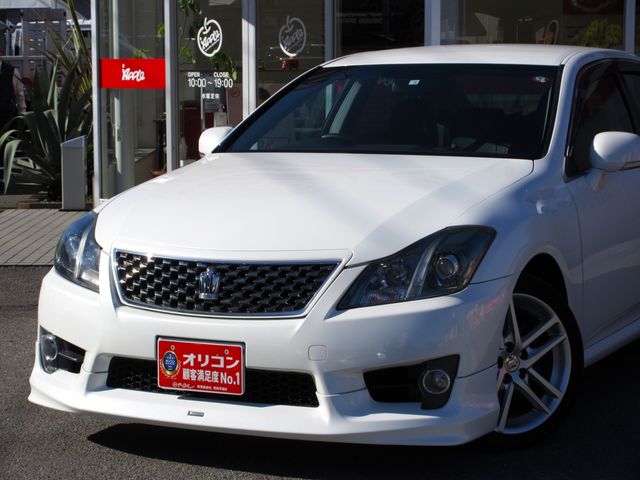 Toyota CROWN SEDAN 2010-08 181882-3