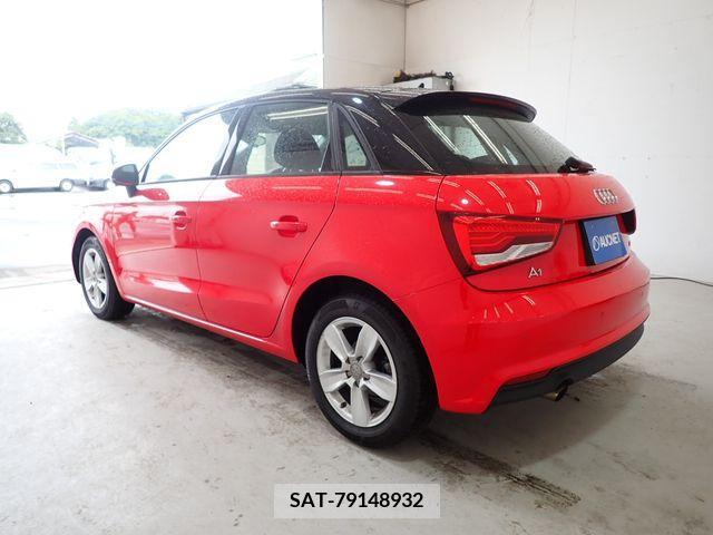 Audi A1 2018-01 261307-2