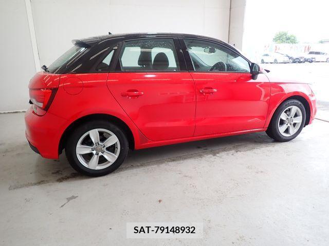 Audi A1 2018-01 261307-4