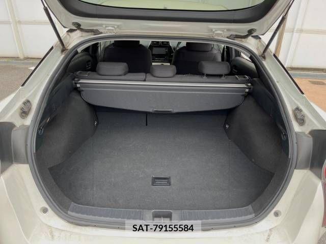 Toyota PRIUS 2017-11 351408-10