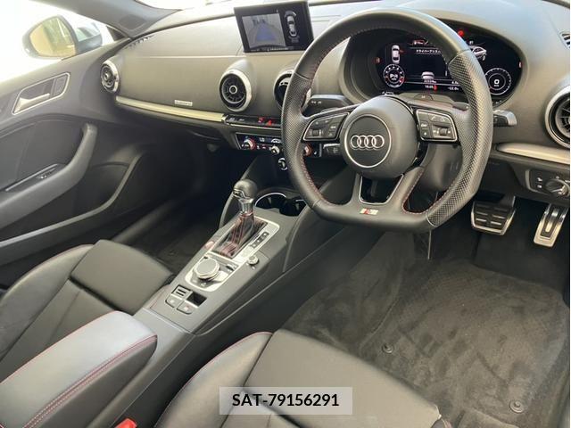 Audi S3 2017-05 379389-7