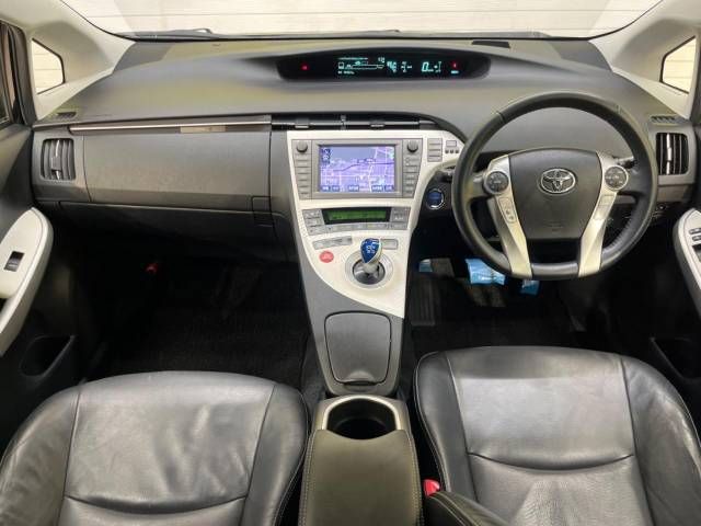 Toyota PRIUS 2013-03 185063-1