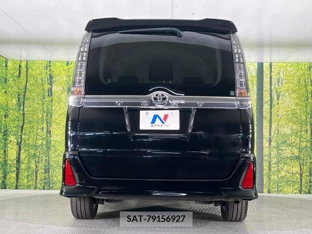 Toyota VOXY 2015-01 210139-17