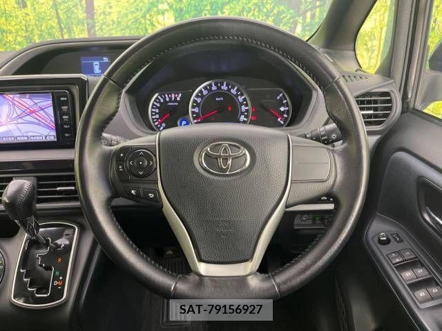 Toyota VOXY 2015-01 210139-13