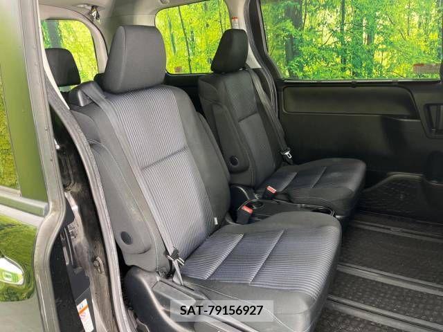 Toyota VOXY 2015-01 210139-10
