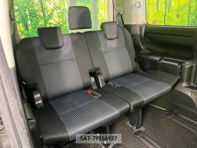 Toyota VOXY 2015-01 210139-11