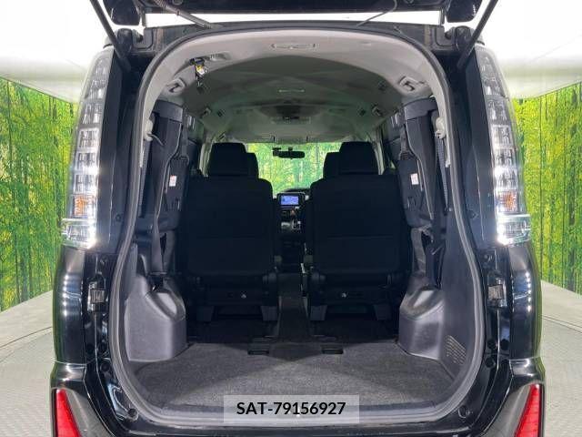 Toyota VOXY 2015-01 210139-12