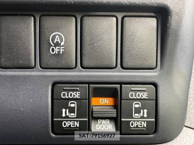 Toyota VOXY 2015-01 210139-7