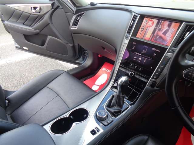 Nissan SKYLINE 2015-08 180539-1