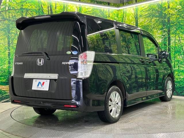 Honda e 2011-01 183675-18