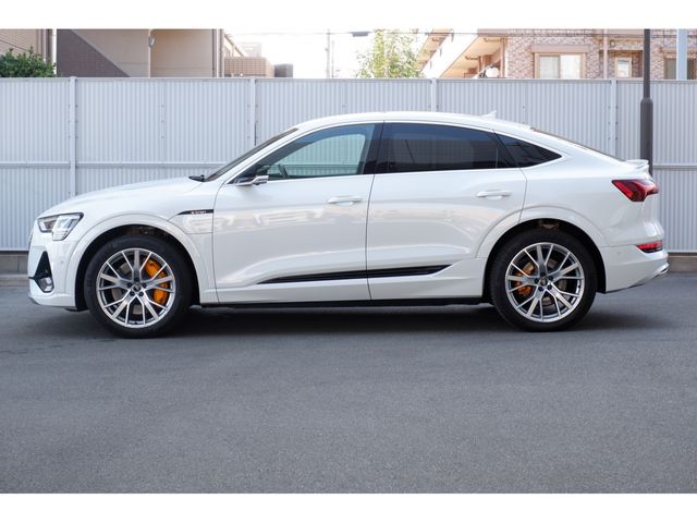 Audi E-TRON 2021-08 1397-2