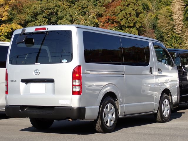 Toyota HIACE VAN 2020-10 187745-2