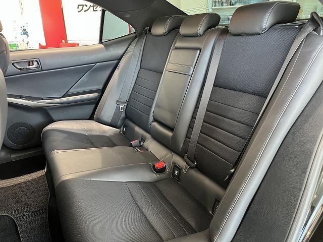 Lexus IS 2013-07 25330-10