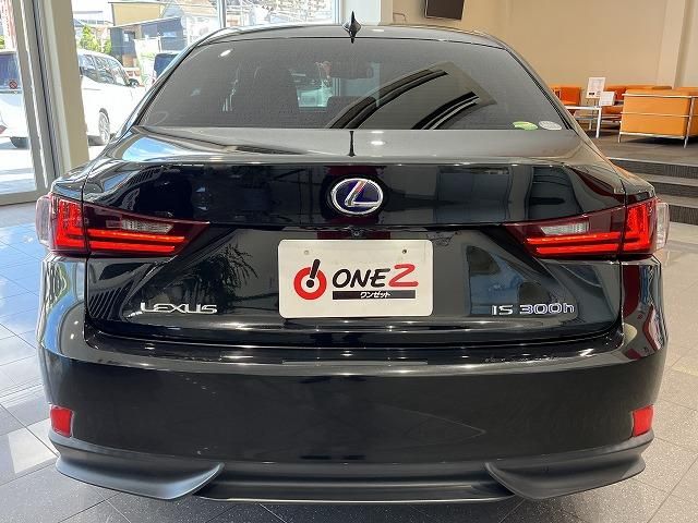 Lexus IS 2013-07 25330-2
