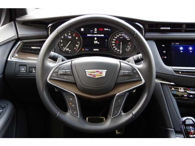 Cadillac XT5 2022-02 15012-9