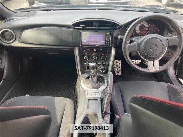 Toyota 86 2012-04 383915-18