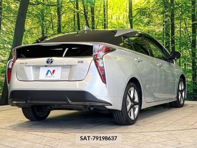 Toyota PRIUS 2017-07 366609-17