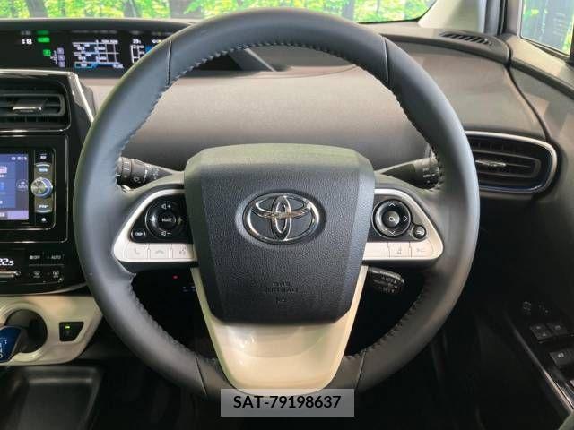 Toyota PRIUS 2017-07 366609-11