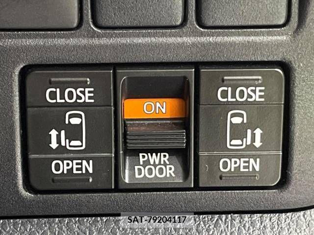 Toyota ESQUIRE 2015-08 373289-6