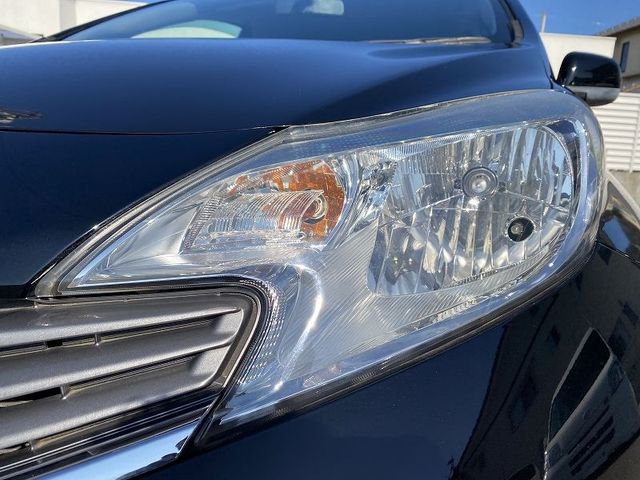 Nissan NOTE 2012-11 182585-22