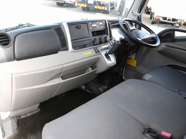 Mitsubishi CANTER 2017-09 193151-28