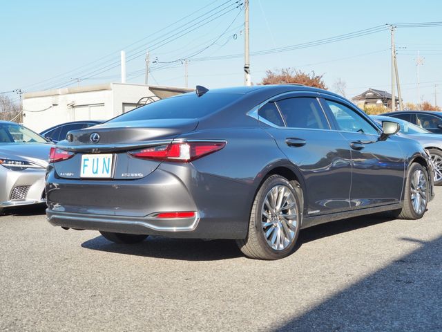 Lexus ES 2021-11 184133-4