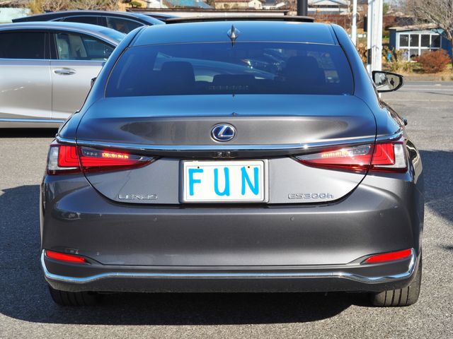 Lexus ES 2021-11 184133-6