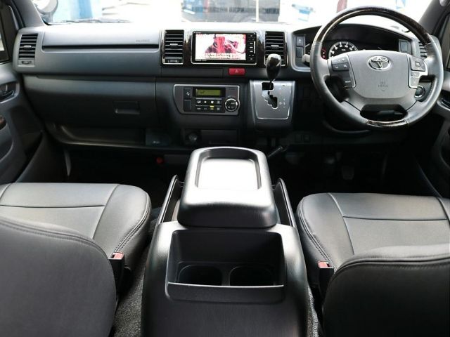 Toyota HIACE VAN 2020-11 183948-1