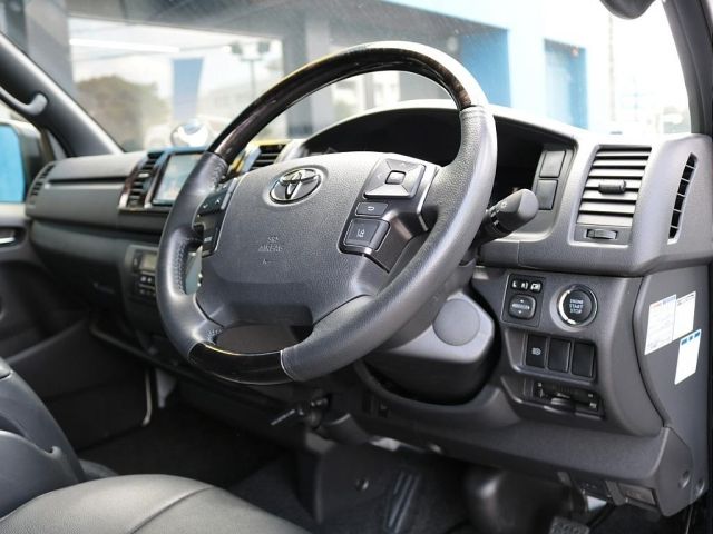 Toyota HIACE VAN 2020-11 183948-3