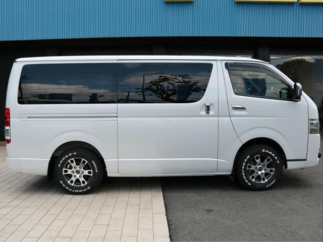 Toyota HIACE VAN 2020-11 183948-14
