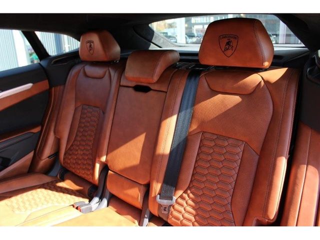 Lamborghini URUS 2020-03 27628-17