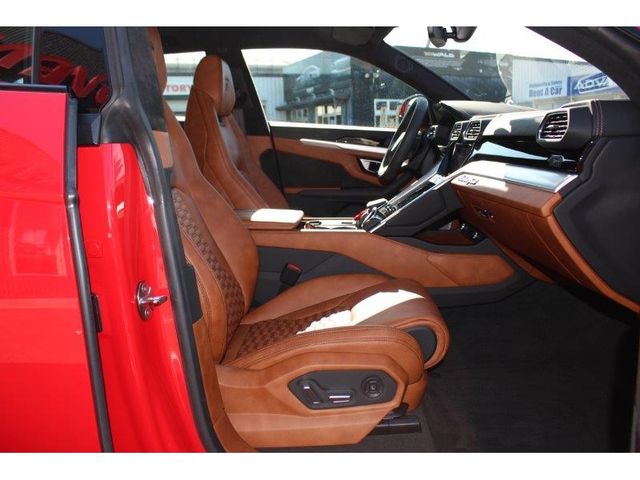Lamborghini URUS 2020-03 27628-5