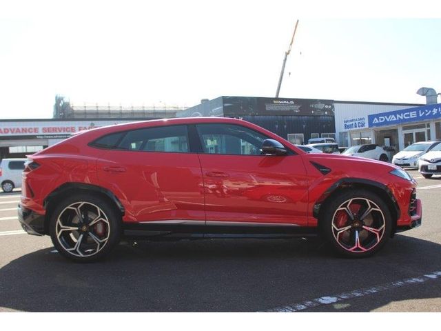 Lamborghini URUS 2020-03 27628-23