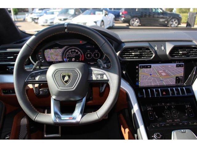 Lamborghini URUS 2020-03 27628-15