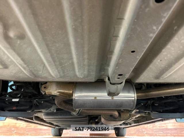 Toyota ESQUIRE 2015-06 268526-19