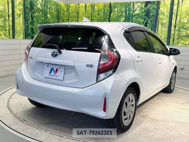 Toyota AQUA 2017-08 215790-17